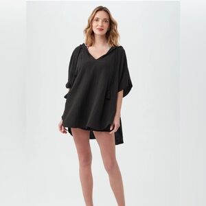 Trina Turk Black Hooded Swim Coverup V-Neck Flowy
